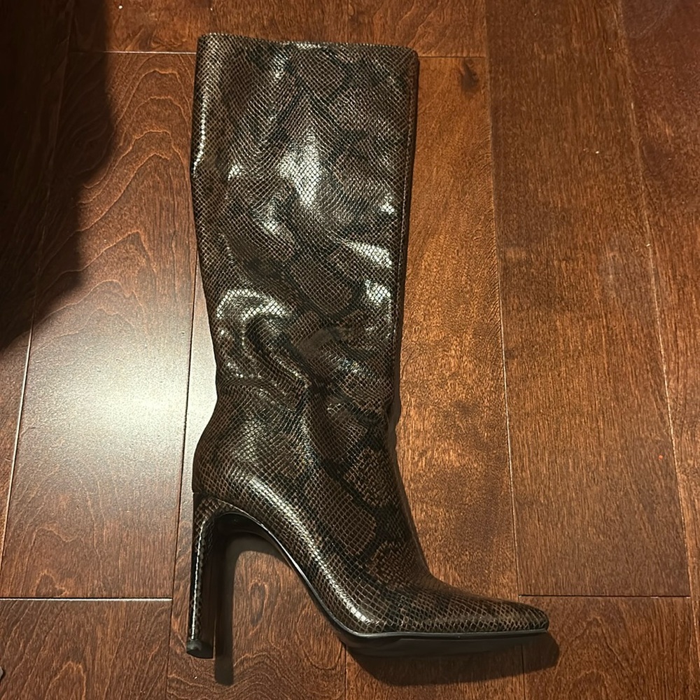 Snake print brown/black leather boot